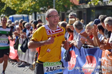 Stadtlauf-Neumarkt-Zieleinlauf-2019-0365