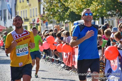 Stadtlauf-Neumarkt-Zieleinlauf-2019-0369