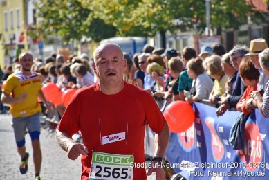 Stadtlauf-Neumarkt-Zieleinlauf-2019-0376