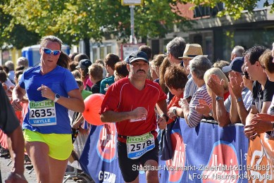 Stadtlauf-Neumarkt-Zieleinlauf-2019-0385