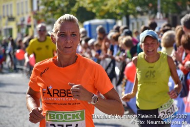 Stadtlauf-Neumarkt-Zieleinlauf-2019-0387