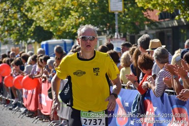 Stadtlauf-Neumarkt-Zieleinlauf-2019-0388