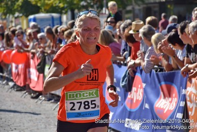 Stadtlauf-Neumarkt-Zieleinlauf-2019-0404