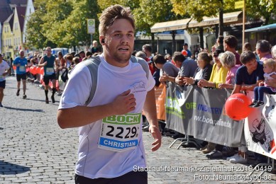 Stadtlauf-Neumarkt-Zieleinlauf-2019-0419
