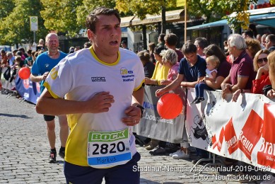 Stadtlauf-Neumarkt-Zieleinlauf-2019-0420