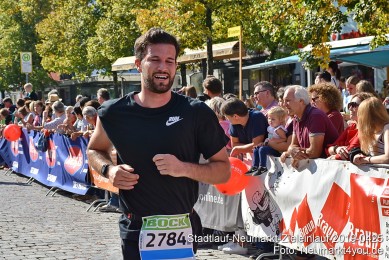 Stadtlauf-Neumarkt-Zieleinlauf-2019-0425