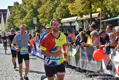 Stadtlauf-Neumarkt-Zieleinlauf-2019-0427