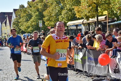 Stadtlauf-Neumarkt-Zieleinlauf-2019-0428