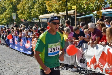 Stadtlauf-Neumarkt-Zieleinlauf-2019-0430