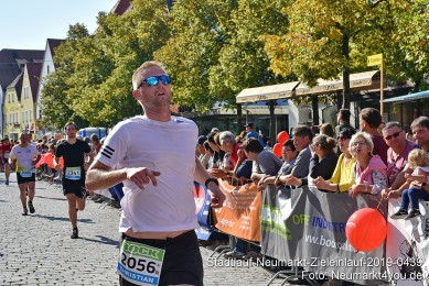 Stadtlauf-Neumarkt-Zieleinlauf-2019-0439