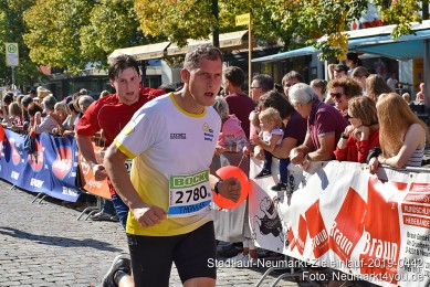 Stadtlauf-Neumarkt-Zieleinlauf-2019-0442