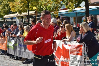 Stadtlauf-Neumarkt-Zieleinlauf-2019-0447