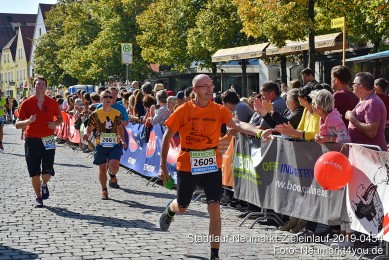Stadtlauf-Neumarkt-Zieleinlauf-2019-0454