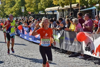 Stadtlauf-Neumarkt-Zieleinlauf-2019-0455