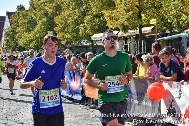 Stadtlauf-Neumarkt-Zieleinlauf-2019-0476