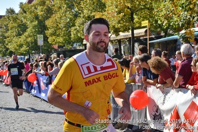 Stadtlauf-Neumarkt-Zieleinlauf-2019-0479