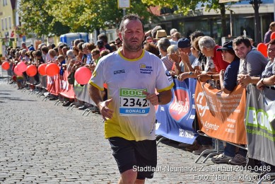 Stadtlauf-Neumarkt-Zieleinlauf-2019-0488