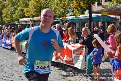 Stadtlauf-Neumarkt-Zieleinlauf-2019-0499