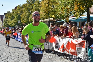 Stadtlauf-Neumarkt-Zieleinlauf-2019-0506