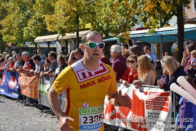 Stadtlauf-Neumarkt-Zieleinlauf-2019-0528