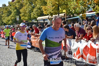 Stadtlauf-Neumarkt-Zieleinlauf-2019-0534