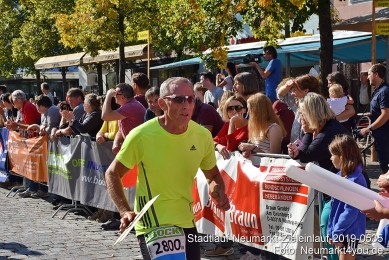 Stadtlauf-Neumarkt-Zieleinlauf-2019-0535