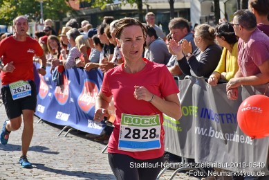 Stadtlauf-Neumarkt-Zieleinlauf-2019-0540