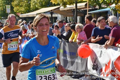 Stadtlauf-Neumarkt-Zieleinlauf-2019-0608