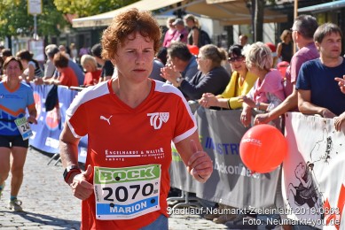 Stadtlauf-Neumarkt-Zieleinlauf-2019-0663
