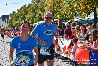 Stadtlauf-Neumarkt-Zieleinlauf-2019-0707