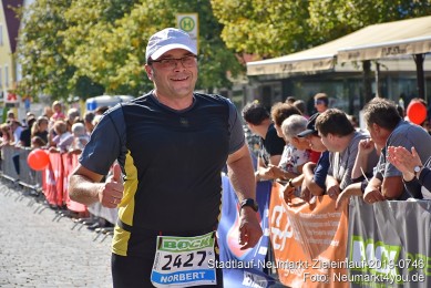 Stadtlauf-Neumarkt-Zieleinlauf-2019-0746