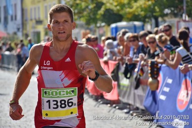 Stadtlauf-Neumarkt-Zieleinlauf-2019-0783