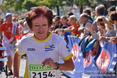 Stadtlauf-Neumarkt-Zieleinlauf-2019-0798