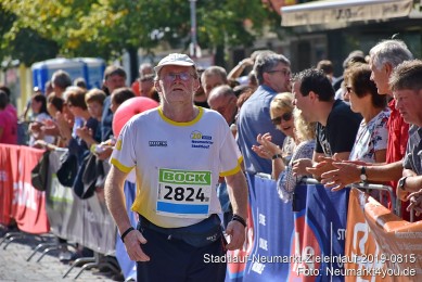 Stadtlauf-Neumarkt-Zieleinlauf-2019-0815