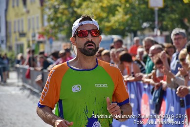 Stadtlauf-Neumarkt-Zieleinlauf-2019-0819