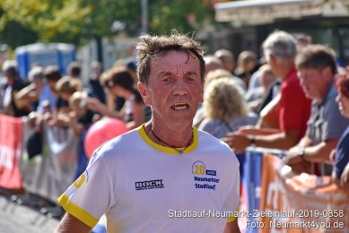 Stadtlauf-Neumarkt-Zieleinlauf-2019-0858