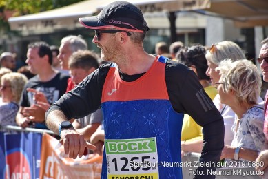 Stadtlauf-Neumarkt-Zieleinlauf-2019-0860