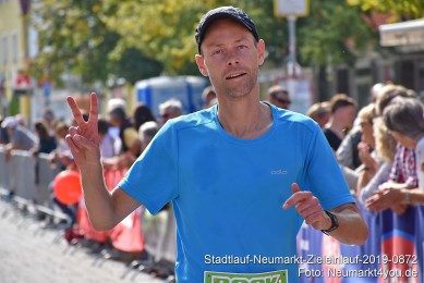 Stadtlauf-Neumarkt-Zieleinlauf-2019-0872