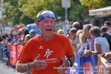 Stadtlauf-Neumarkt-Zieleinlauf-2019-0885