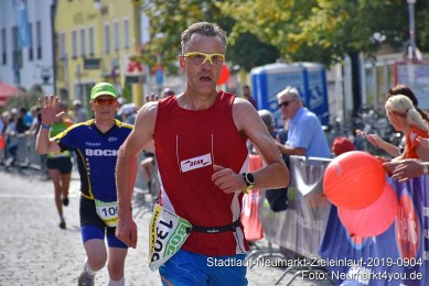 Stadtlauf-Neumarkt-Zieleinlauf-2019-0904