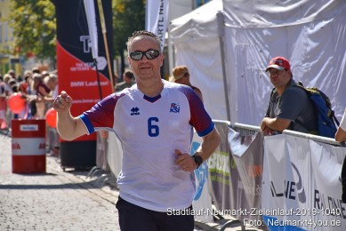 Stadtlauf-Neumarkt-Zieleinlauf-2019-1040