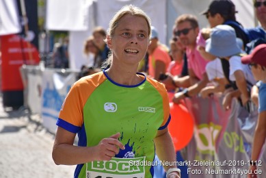 Stadtlauf-Neumarkt-Zieleinlauf-2019-1112