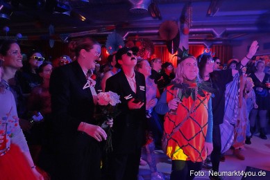 Weiberfasching-Neumarkt-2025-0089