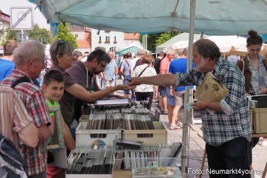 Altstadtflohmarkt-Neumarkt-2019-0032
