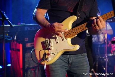 Cash-und-Cocaine-im-G6-191122-0011