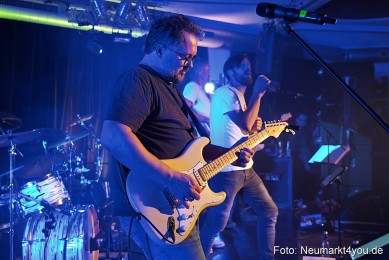 Cash-und-Cocaine-im-G6-191122-0031