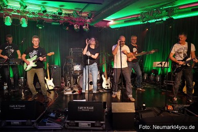 Cash-und-Cocaine-im-G6-191122-0035