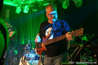 Cash-und-Cocaine-im-G6-191122-0044