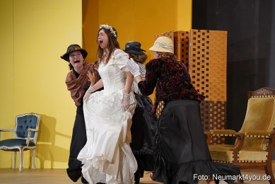 Der-Florentinerhut-Schloss-Spiele-Neumarkt-0101