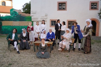 Die-eingebildete-Kranke-Schloss-Spiele-Neumarkt-2025-0001